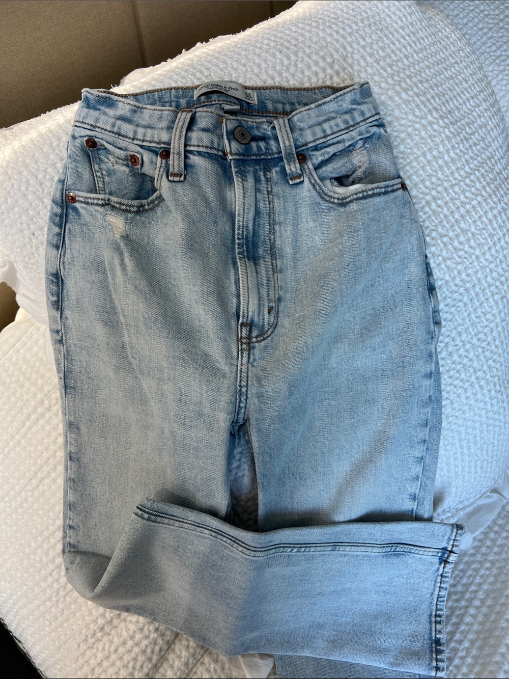 Light Wash Women’s High-Rise Jeans - Abercrombie